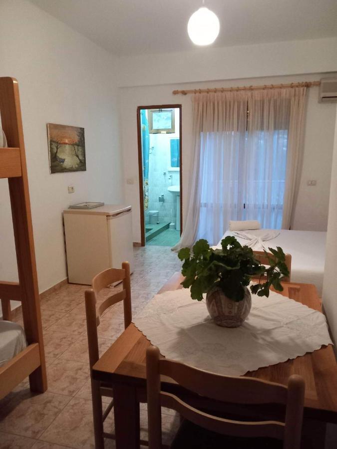 Irini'S Guesthouse Кєпаро Екстер'єр фото